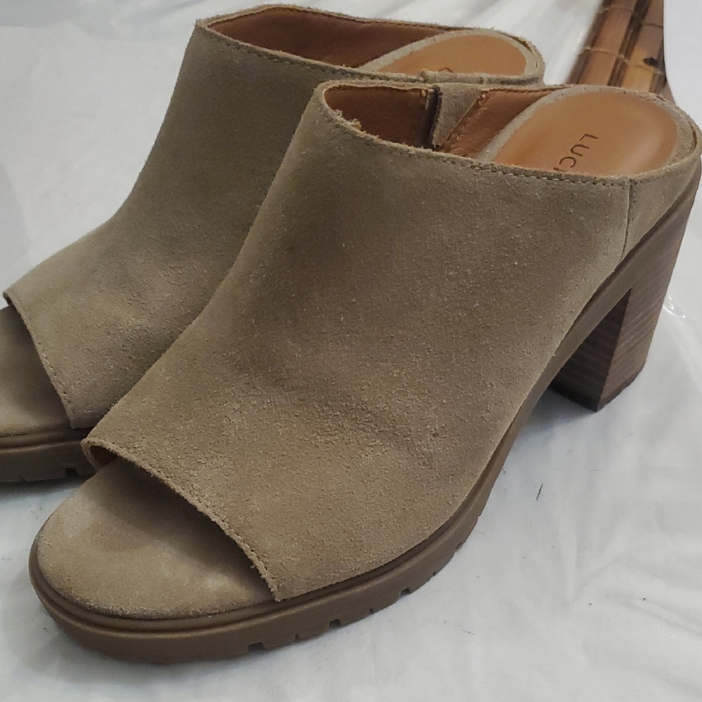 Lucchese Women's Beige Suede Block Heel Mules